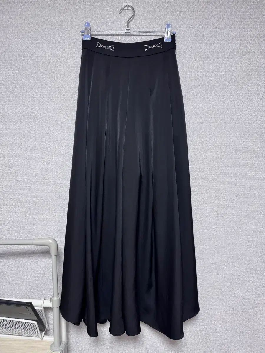  GRACE U グレースユー プリーツ サテン パンツ S ブラック スラックス パンツ