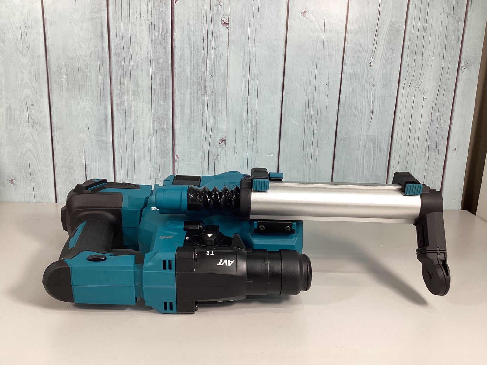 makita コードレスハンマドリル