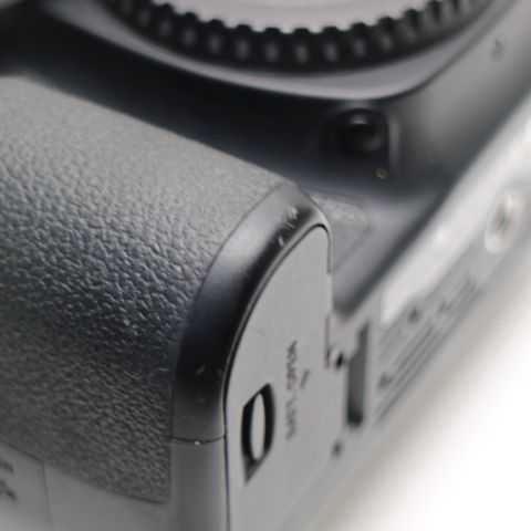  超 EOS 80 D ボディ ブラック Canon 05000 デジタル一眼レフ デジタルカメラ