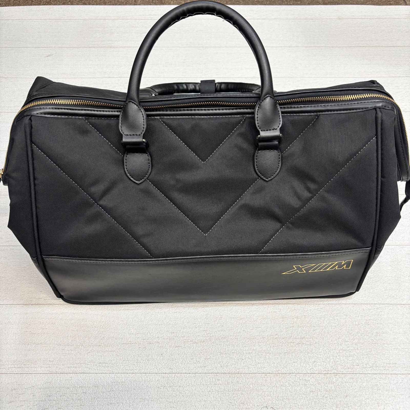 ◼︎ BMW XM 充電器充電ケーブル入れ ボストンバック EVフレキシブル高速充電器充電ケーブル入れ