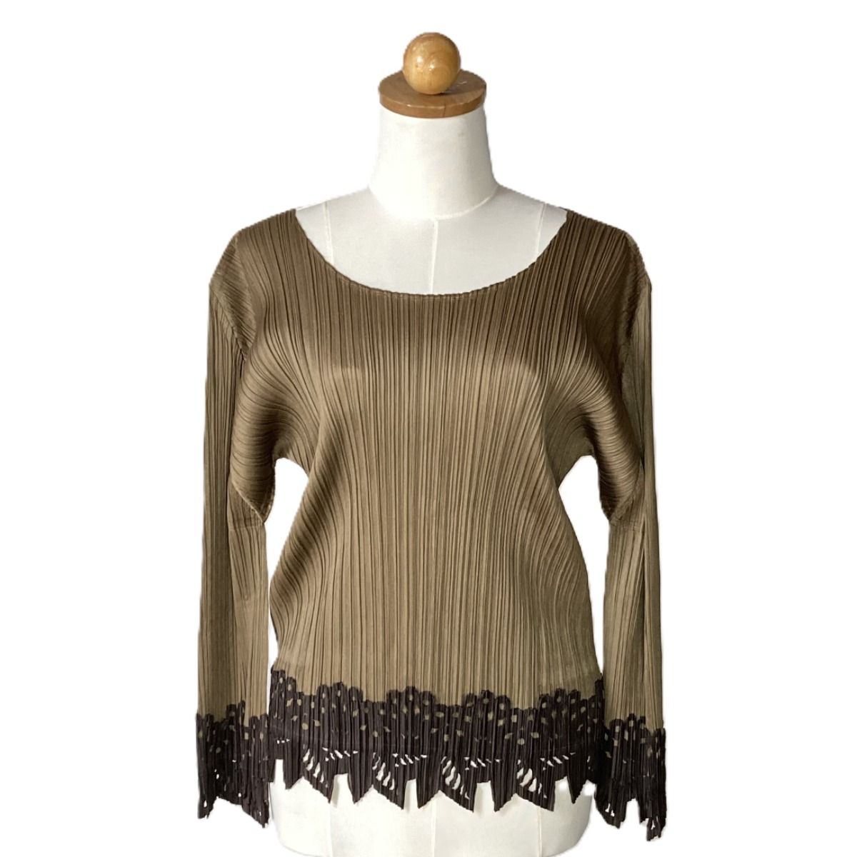 ISSEY MIYAKE イッセイミヤケ PLEATS PLEASE 長袖カットソー PP 23 JK 773 ブラウン ダークブラウン サイズ 3 レディース