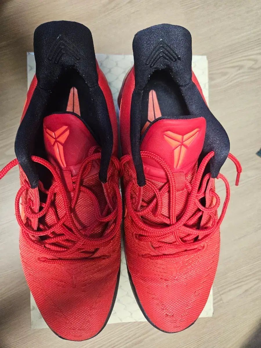 コービー AD 285 バスケシューズ