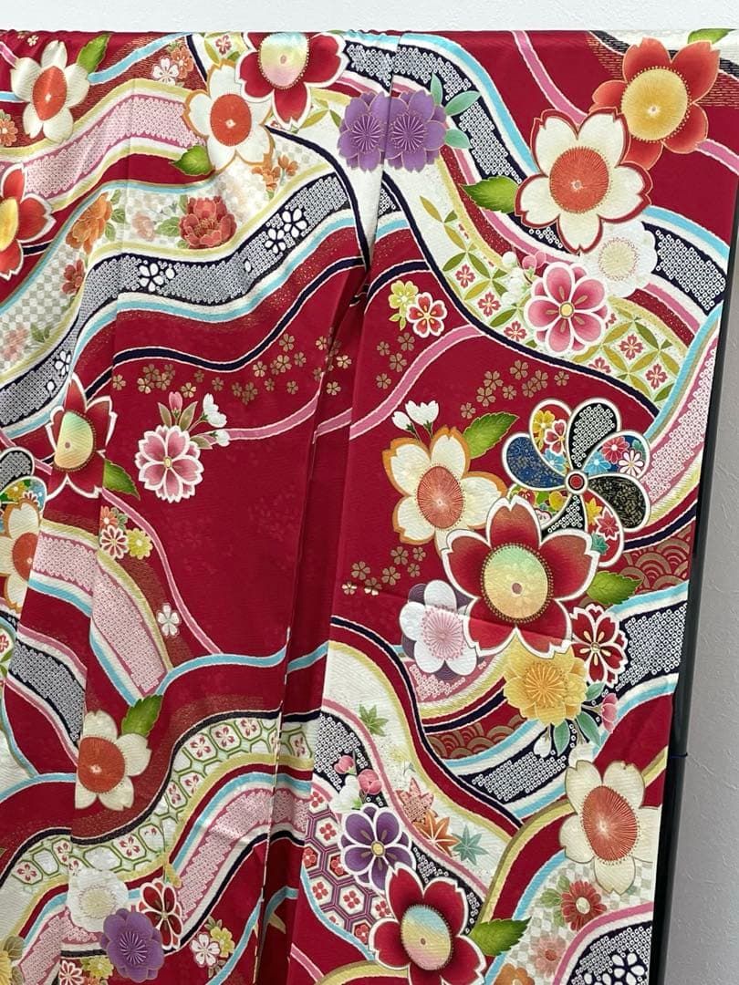 振袖 仮絵羽 舞台衣装 金駒 金彩 紋意匠 正絹 未仕立て品 八掛付き 振袖 仮絵羽 舞台衣装 金駒 金彩 正絹 未仕立て品 八掛付き MOK858