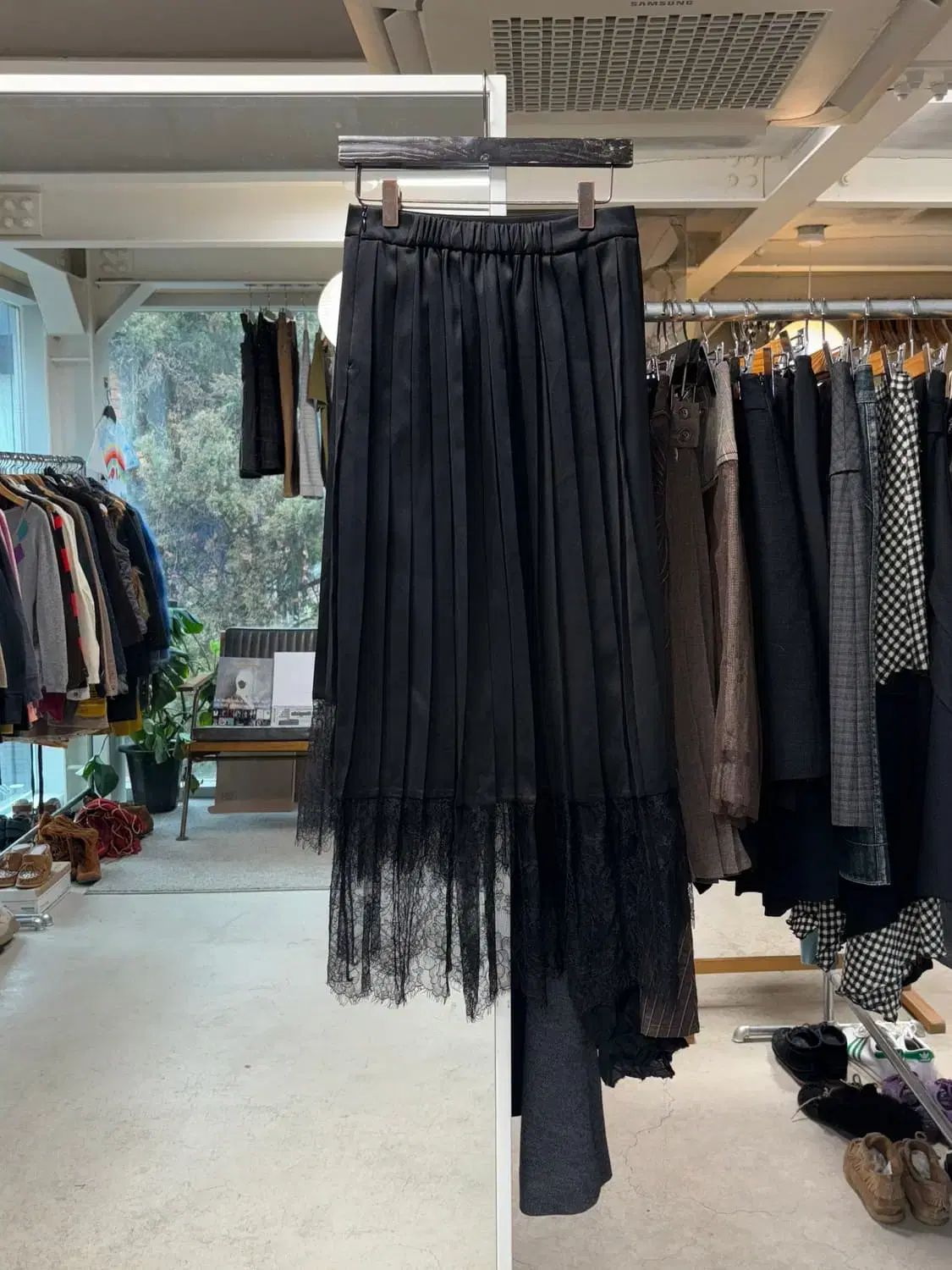 addict noir プリーツ レイ ススカート