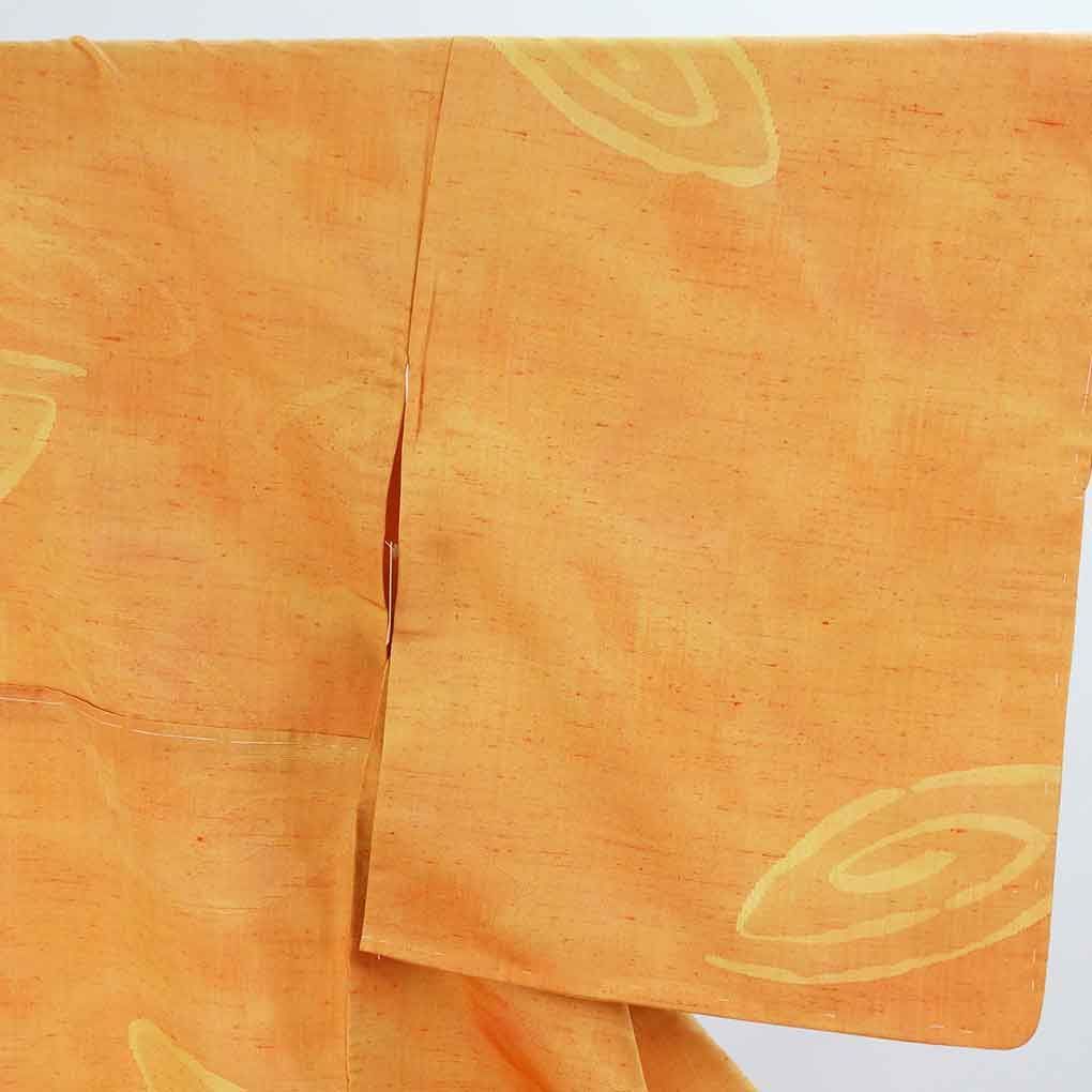 紬 身丈157 cm 裄64 前幅24 後幅30 袖丈49 袖幅32 レディース 袷 抽象柄 裄Mサイズ 秋冬春用 正絹 シルク オレンジ ♥品 リメイク リユース リサイクル 呉服のきくや ロング丈 紬 