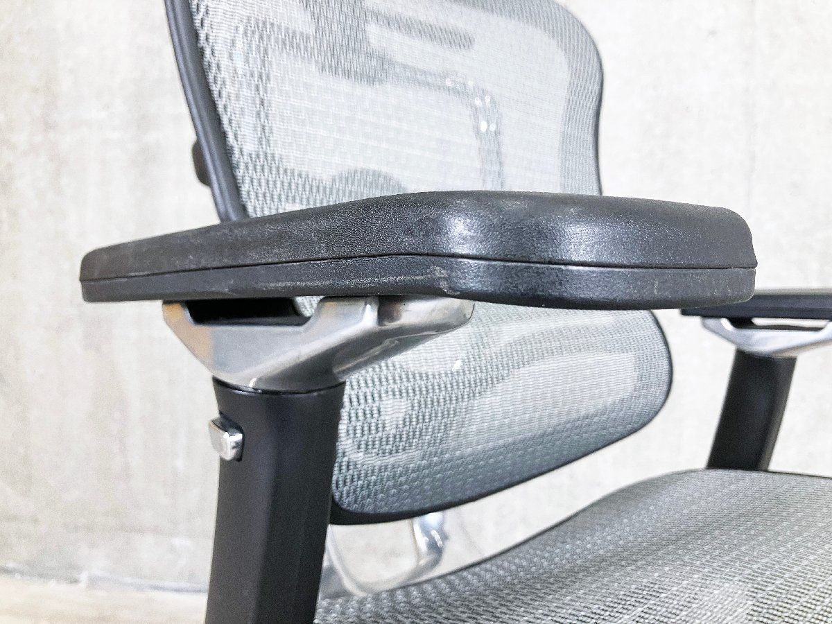 ヘッドレスト付 メッシュ