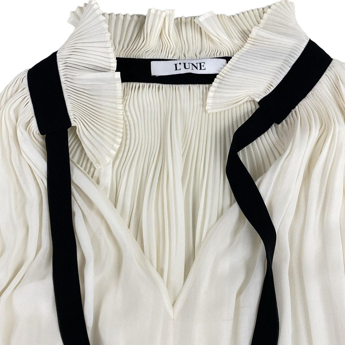 リュンヌ プリーツ シフォンブラウス ブラックリボン L'UNE (リュンヌ