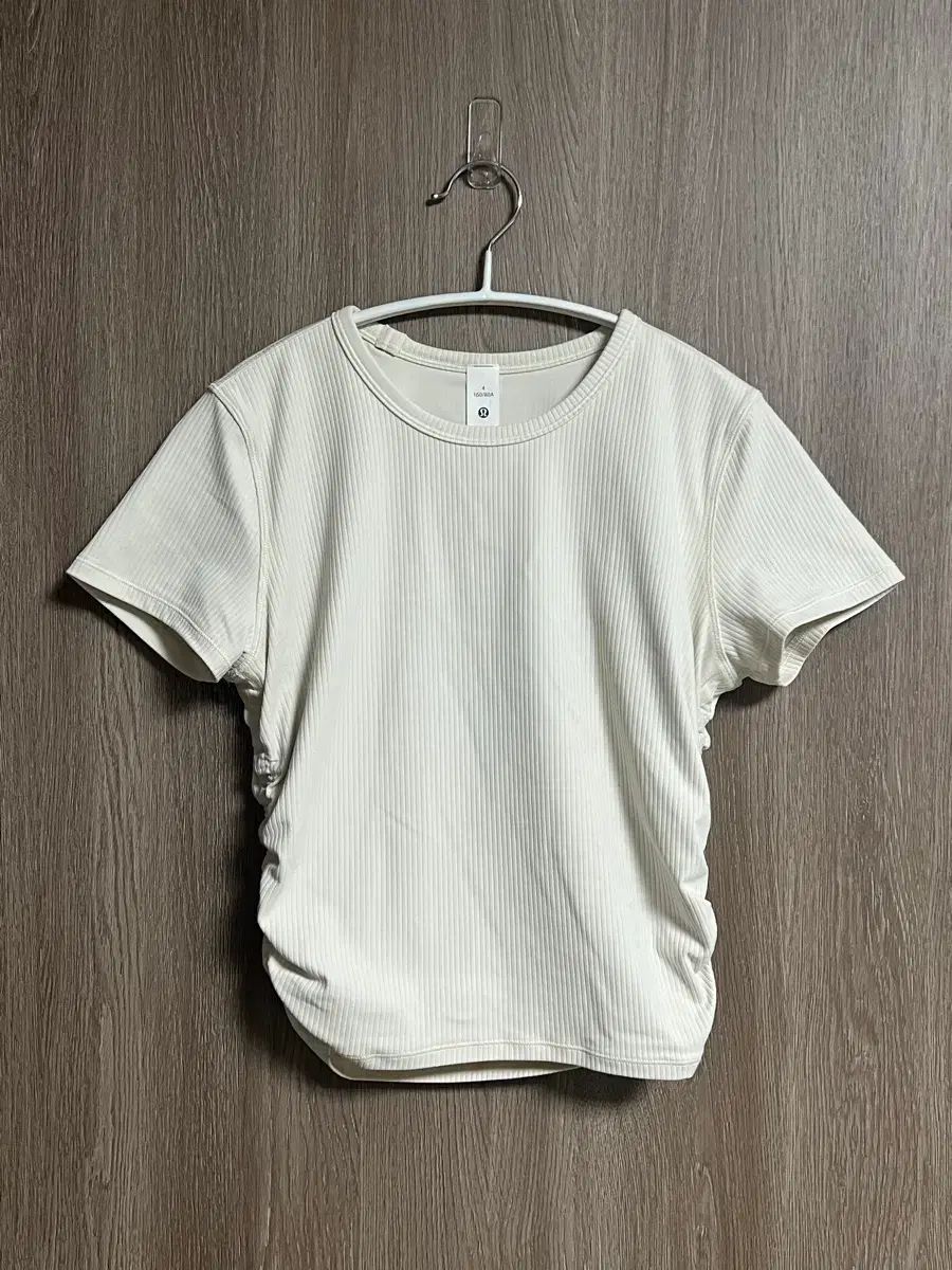 ルルレモン オール イット テイクス リブド Nulu Tシャツ アイボリー