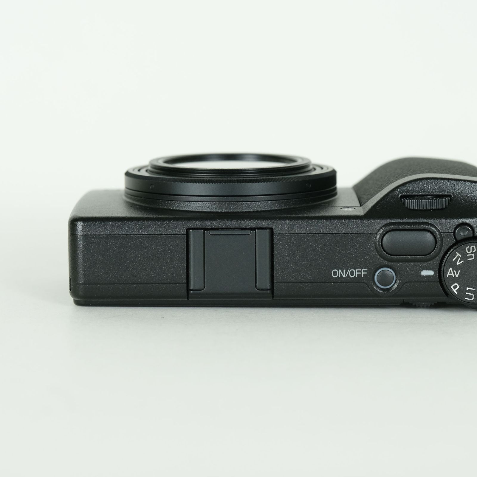 RICOH GR Ⅲ (シャッター1439回) 送料込 RICOH GR Ⅲ (シャッター1439回) 送料込 RICOH GR Ⅲ (シャッター1439