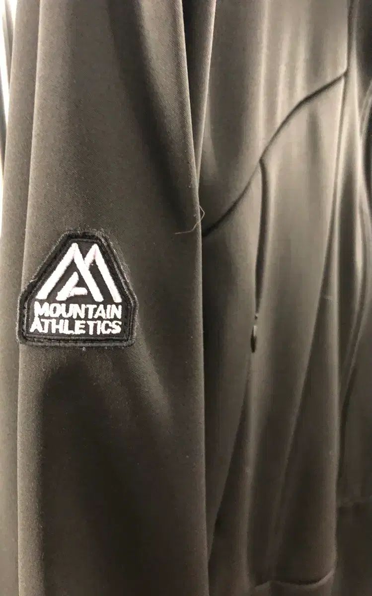 THE NORTH FACE ザノースフェイス メンズ ブラック ジップアップ ジャケット 100