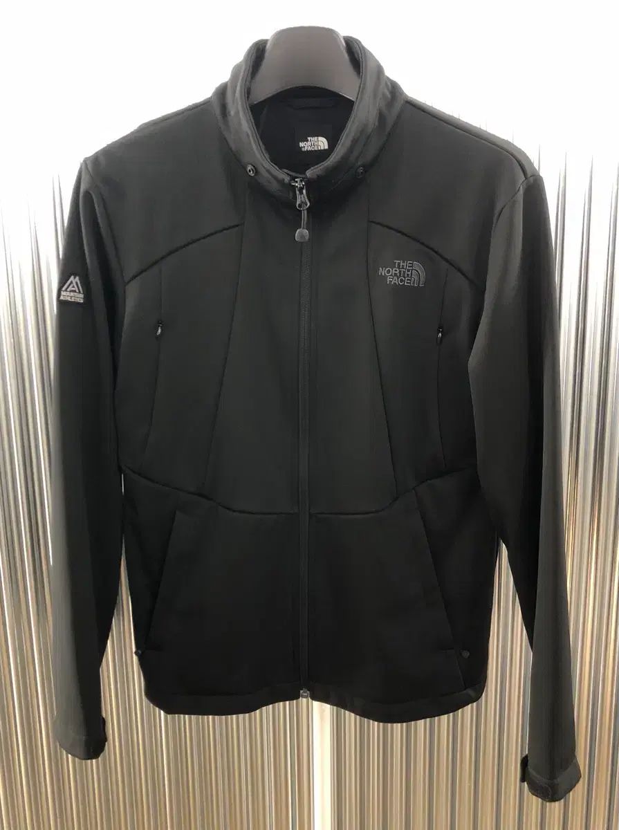 THE NORTH FACE ザノースフェイス メンズ ブラック ジップアップ ジャケット 100