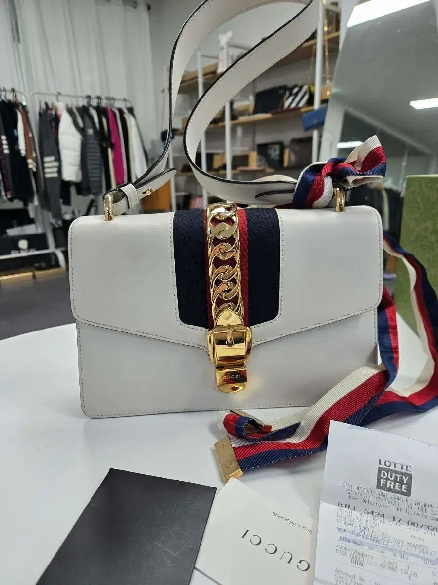 A級コンディション グッチ シルヴィバッグ ホワイト ミディアム