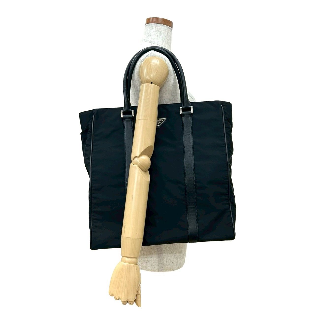 極 美品 PRADA プラダ 三角ロゴ 金具 サフィアーノ レザー 本革