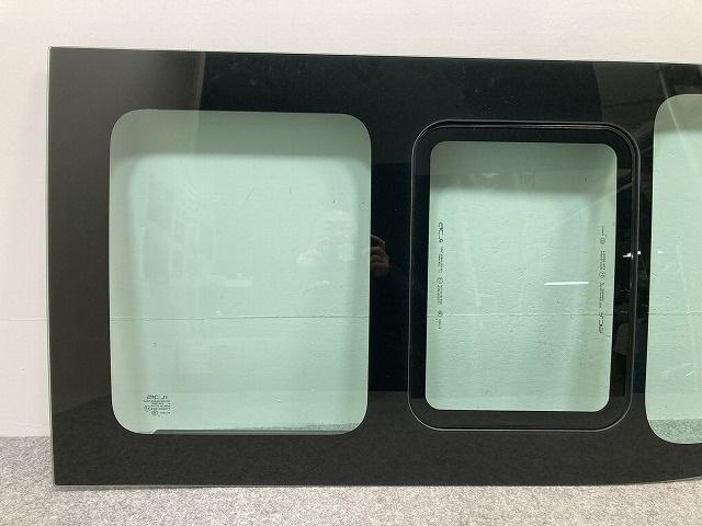 キャラバン NV350 E26 純正 右 スライドドア ガラス クォーターガラス