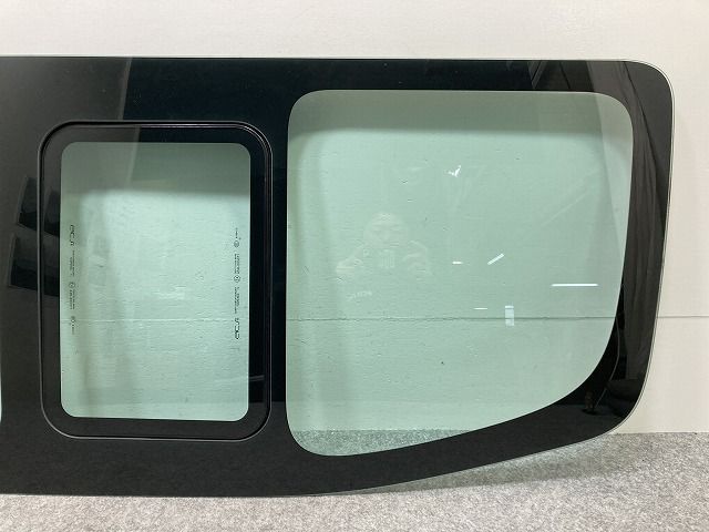 キャラバン NV350 E26 純正 右 スライドドア ガラス クォーターガラス