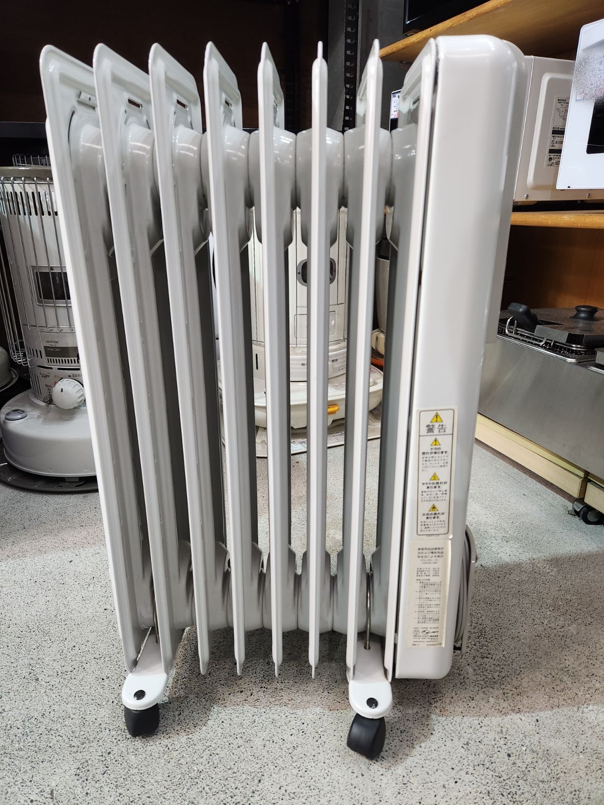 DeLonghi デロンギ 8枚フィン オイルヒーター H290812EC 暖房器具