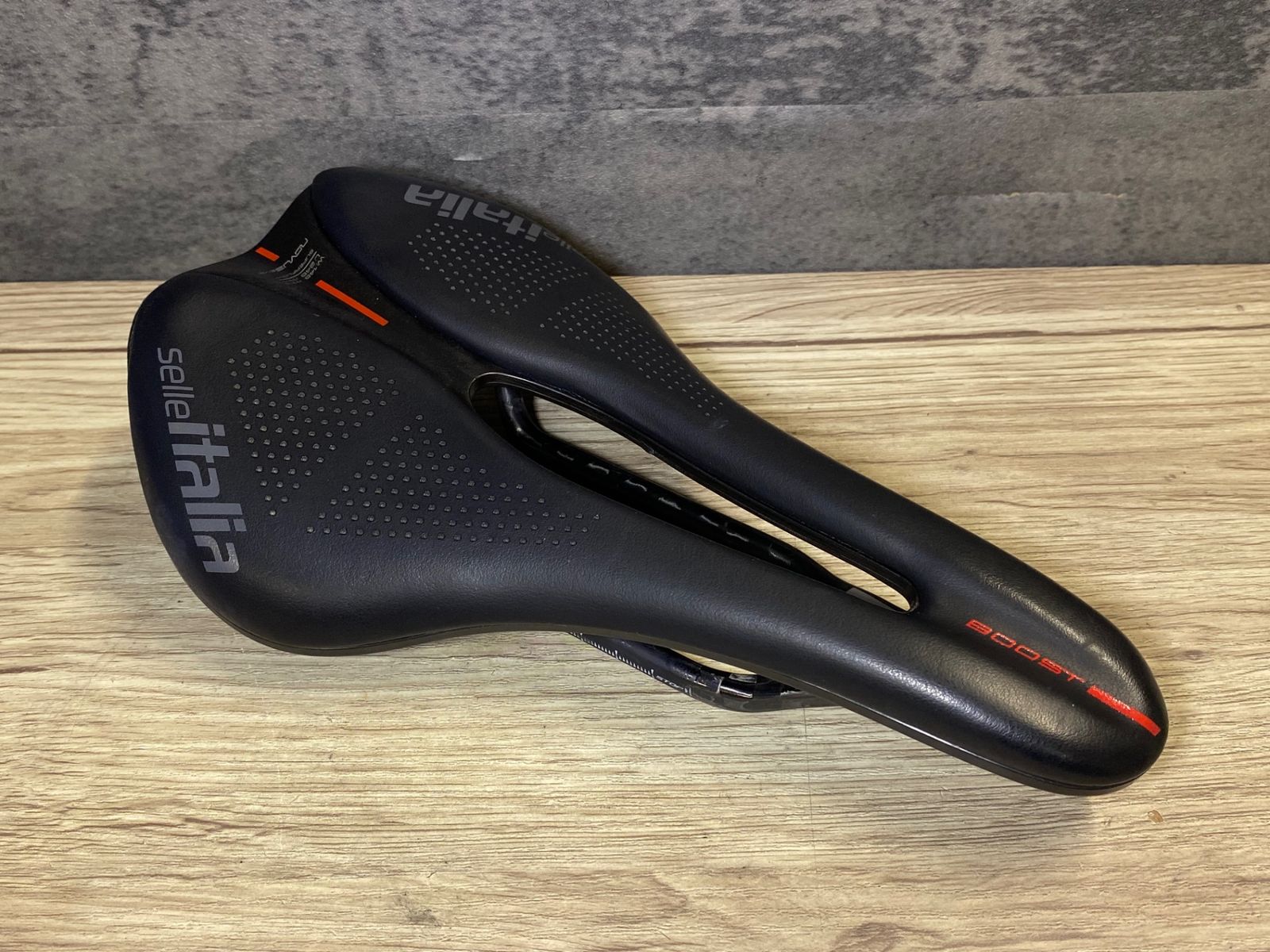 JR 674 セライタリア SELLE ITALIA NOVUS BOOST EVO サドル 黒 カーボンレール 145 mm