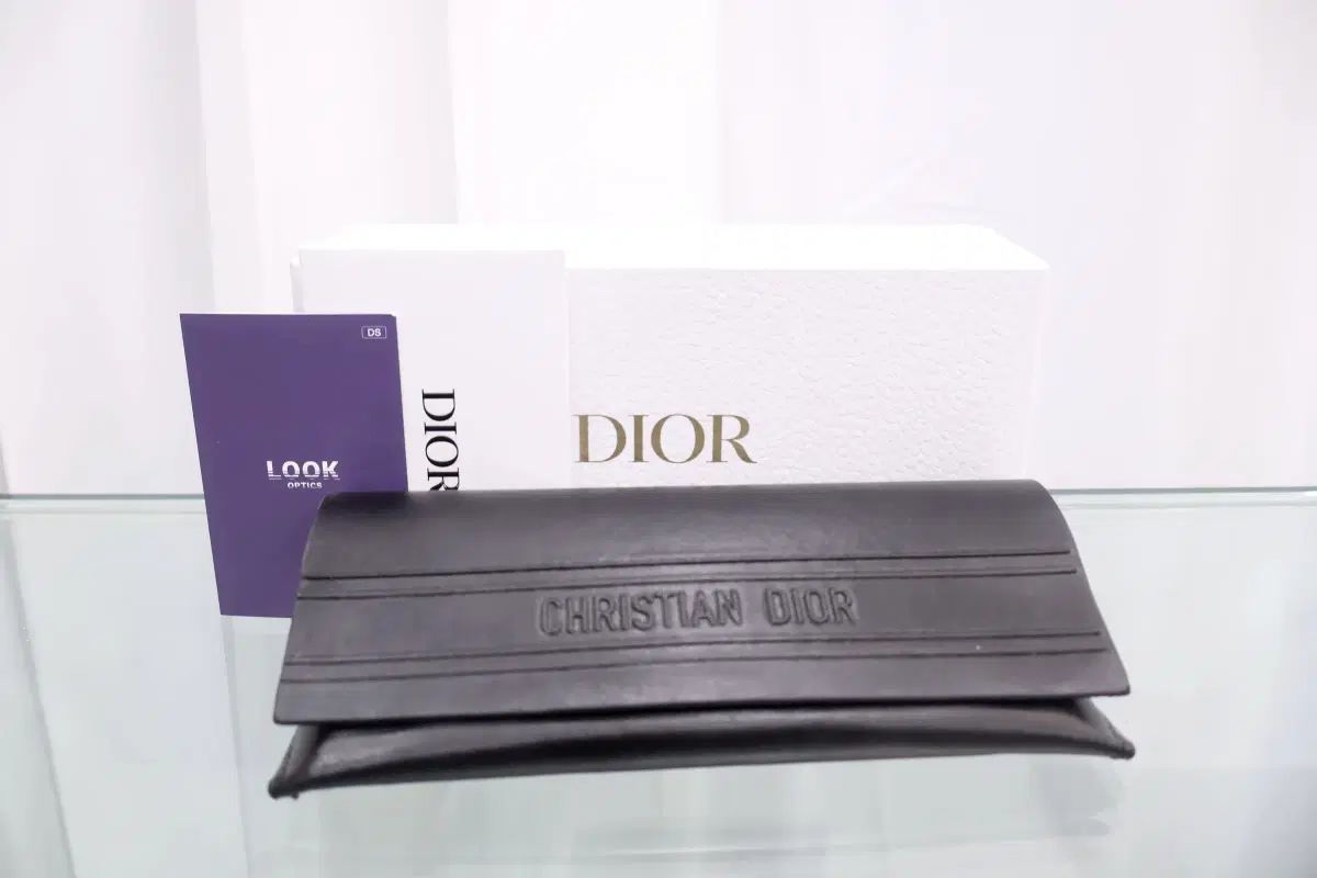 シグネチャー S