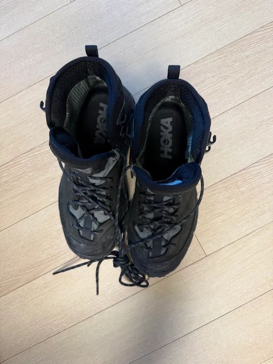 ホカ トー ウルトラハイ 230 mm