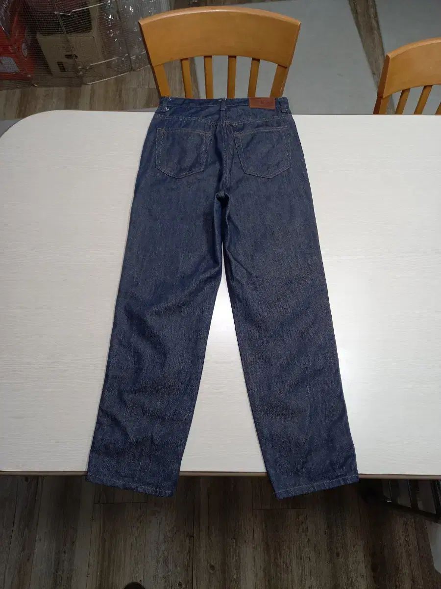 26 sienne Kor ハイウエスト テーパード インディゴデニム 605