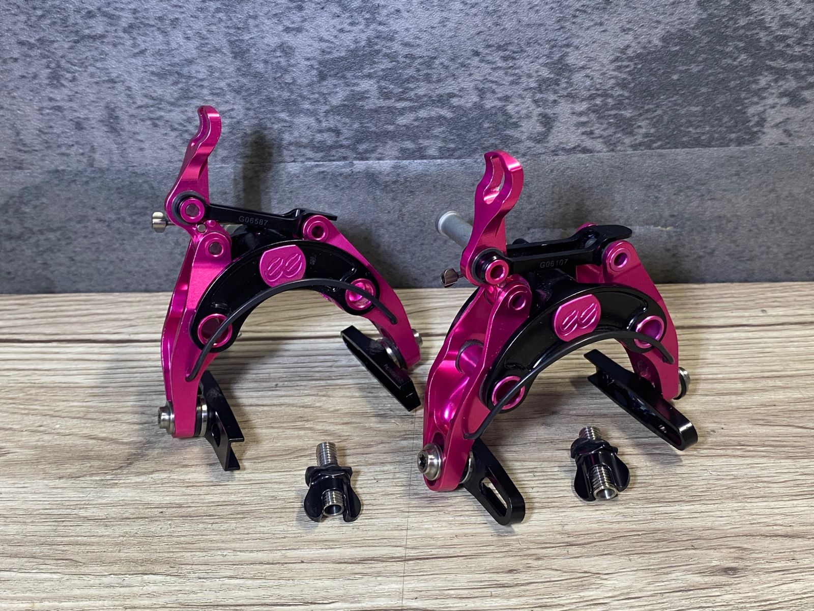 JS 703 ケーンクリーク CANECREEK ee brake キャリパーブレーキ 前後セット 黒 ピンク