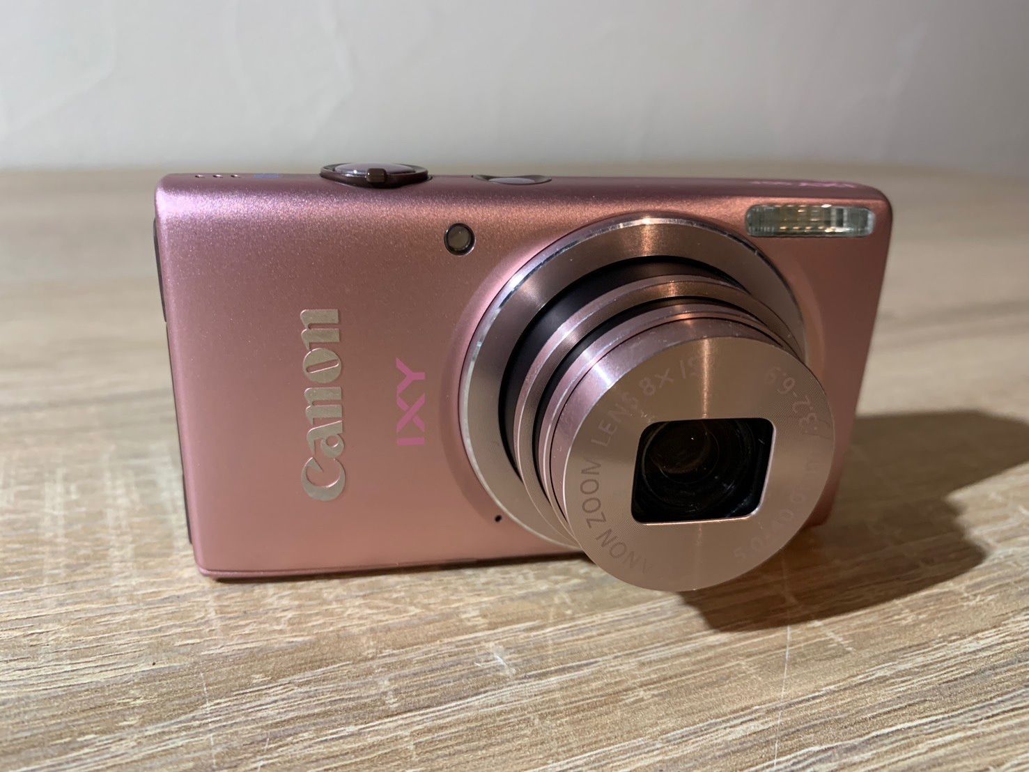 ピンク デジカメ