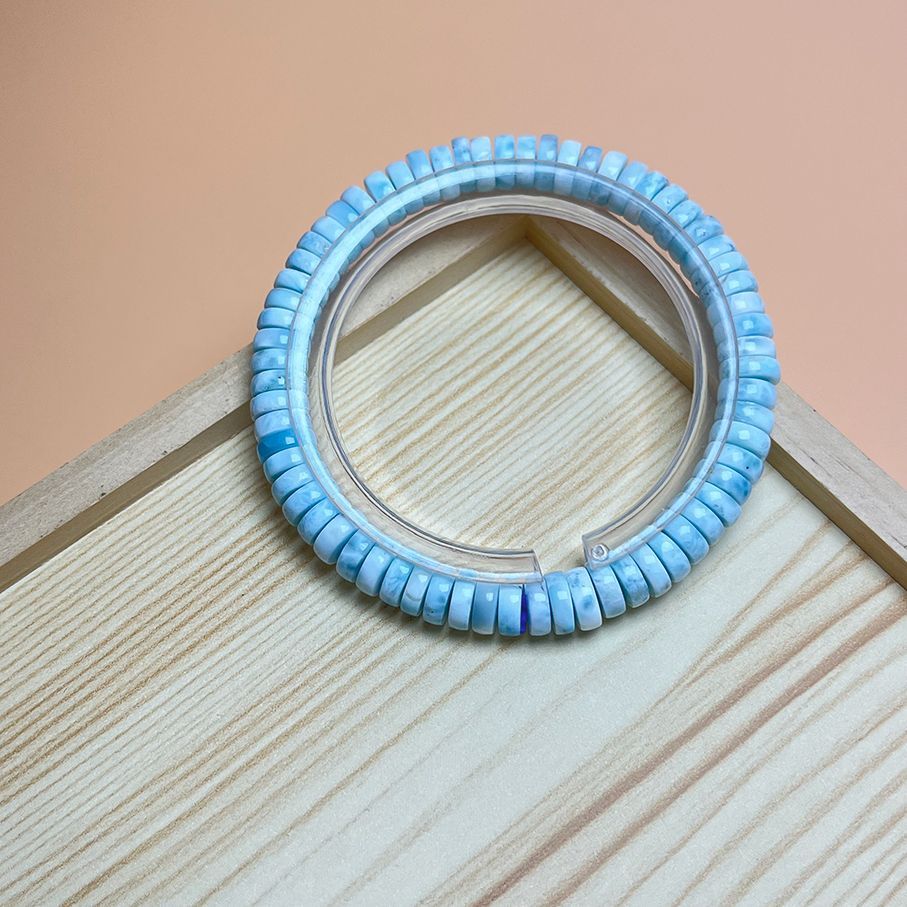 天然水晶 50 Aドミニカ共和国産のラリマー ボタンブレス 天然石 開運 金運 7.6*2.6 mm ZB 9956