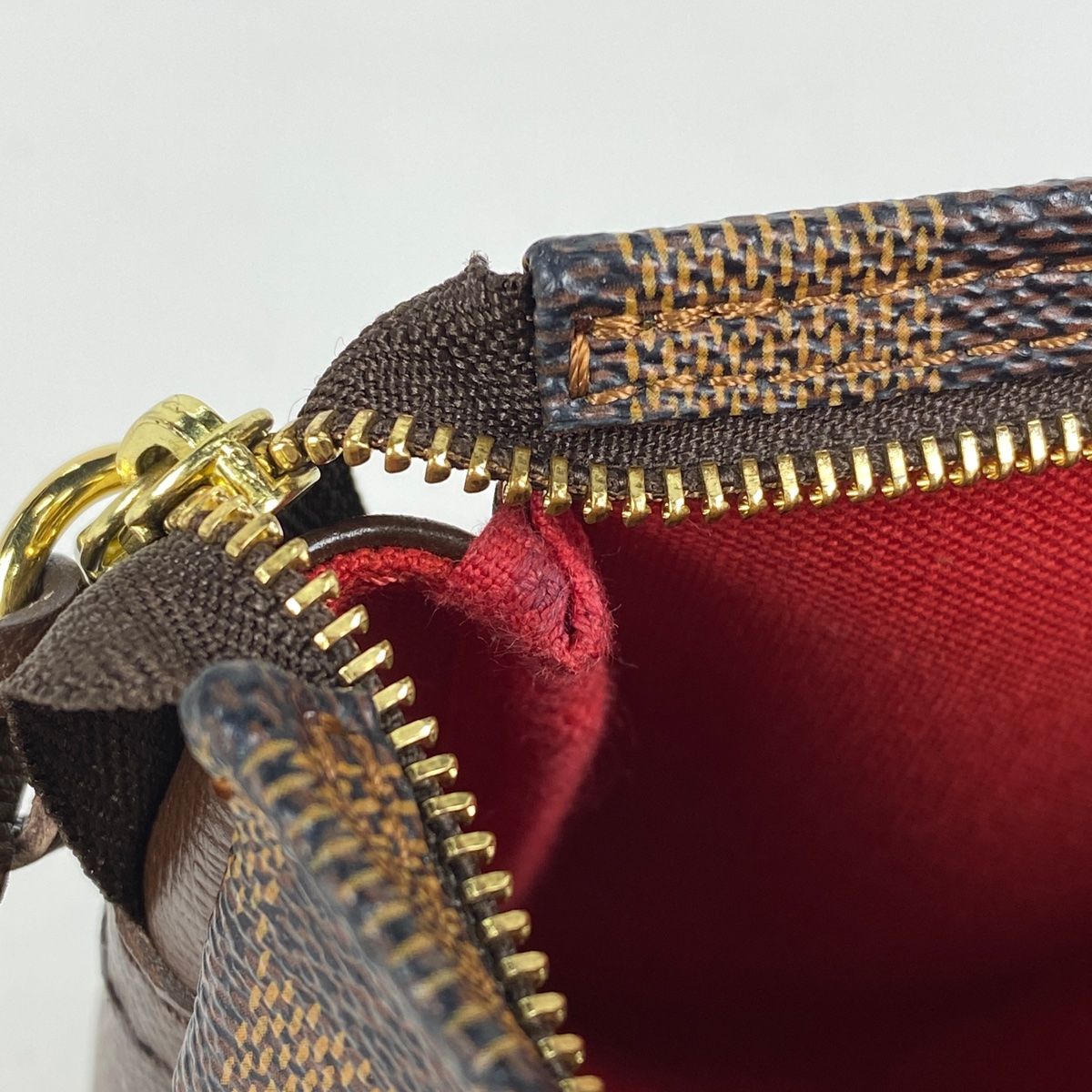 ルイ・ヴィトン Louis Vuitton トゥルース メイクアップ メイク コスメ