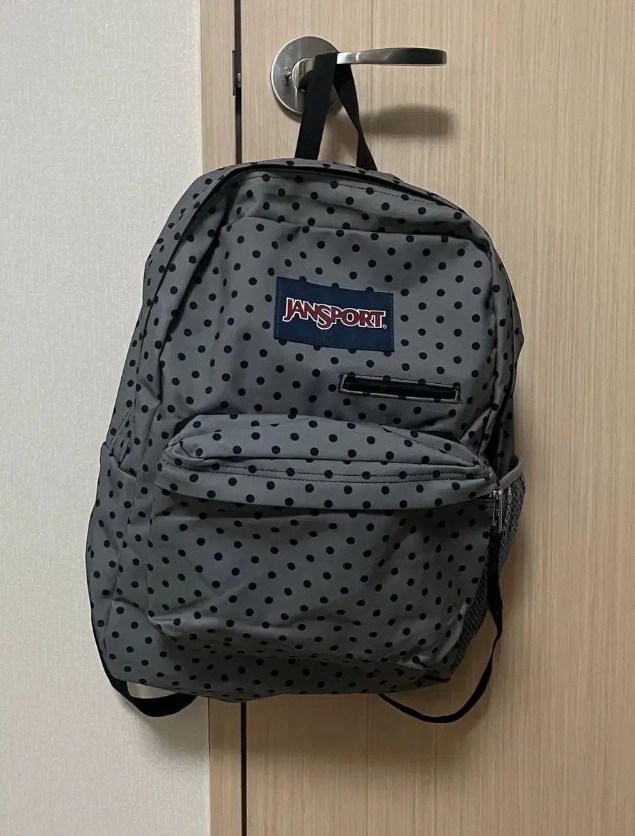 JANSPORT ドット バックパック 黒