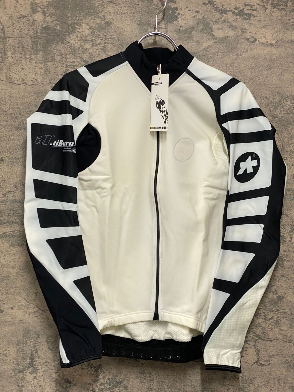 assos サイクルジャージ 黒/白 ASSOS サイクルジャージ black assos サイクルジャージ 黒/白 assos