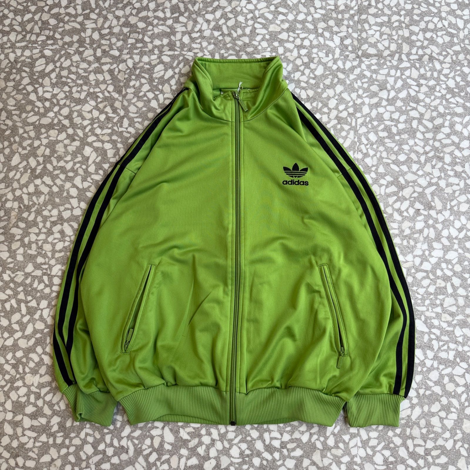 adidas / 90′s track jacket オールドアディダス 背面ビッグ刺繍ロゴ 