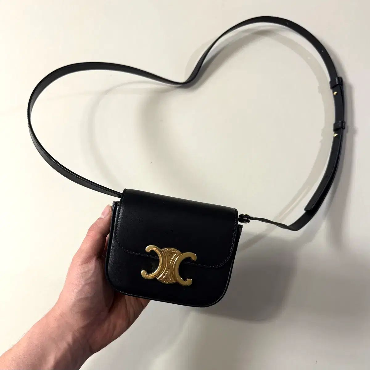 セリーヌ トリオンフ ミニバック クロスバック