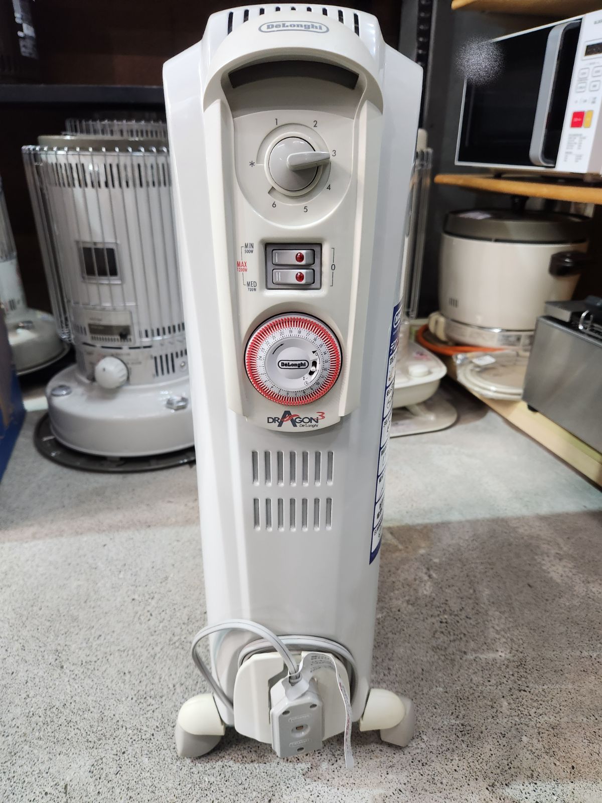 電気ヒーター DeLonghi D071249EFS Amazon | DeLonghi オイル・ラジエターヒーター DRAGON 3 新X字型