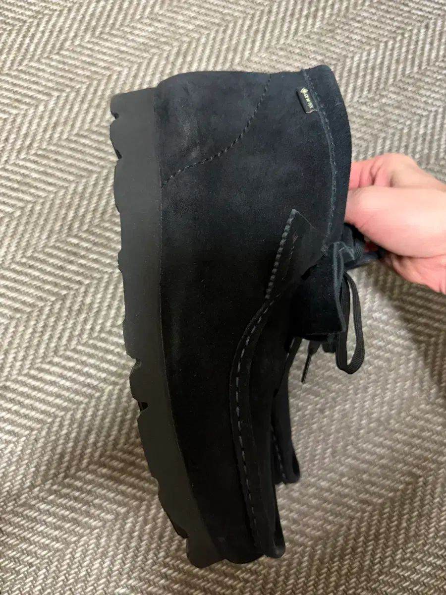 Clarks Wallabee ブラック GORE TEX ハイ uk 9 5 275