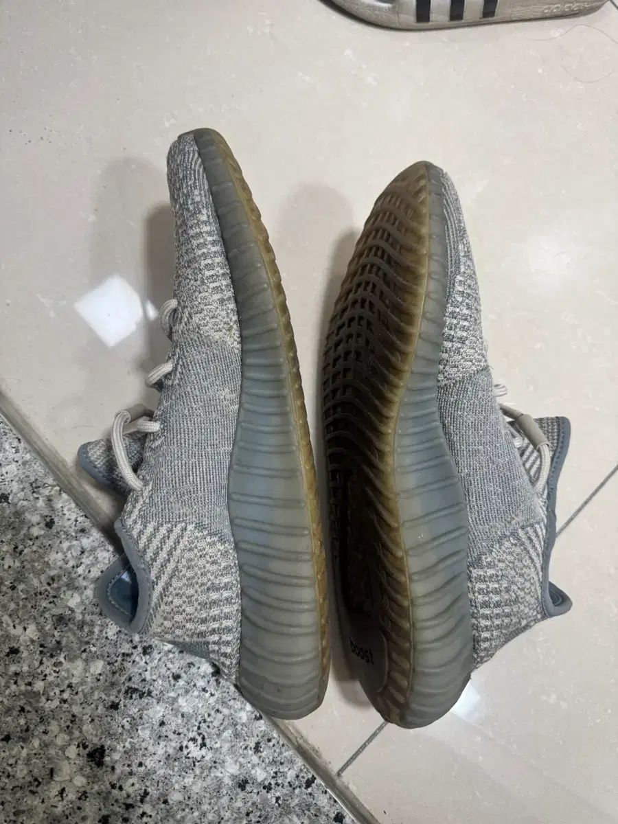  イージーブースト 350 V 2 イスラフィル 高検索ワード サンダル サンダル