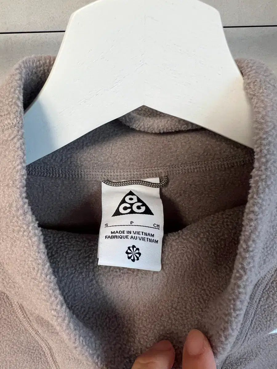 ナイキ ACG サーマ フィット ウルフ ツリー ポーラテック フリース S