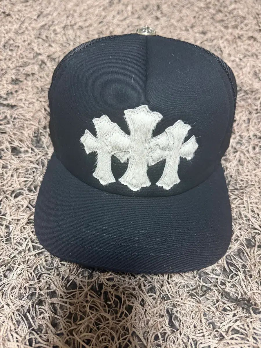 クロムハーツ セメタリー トラッカーキャップ カーフレザー クロス