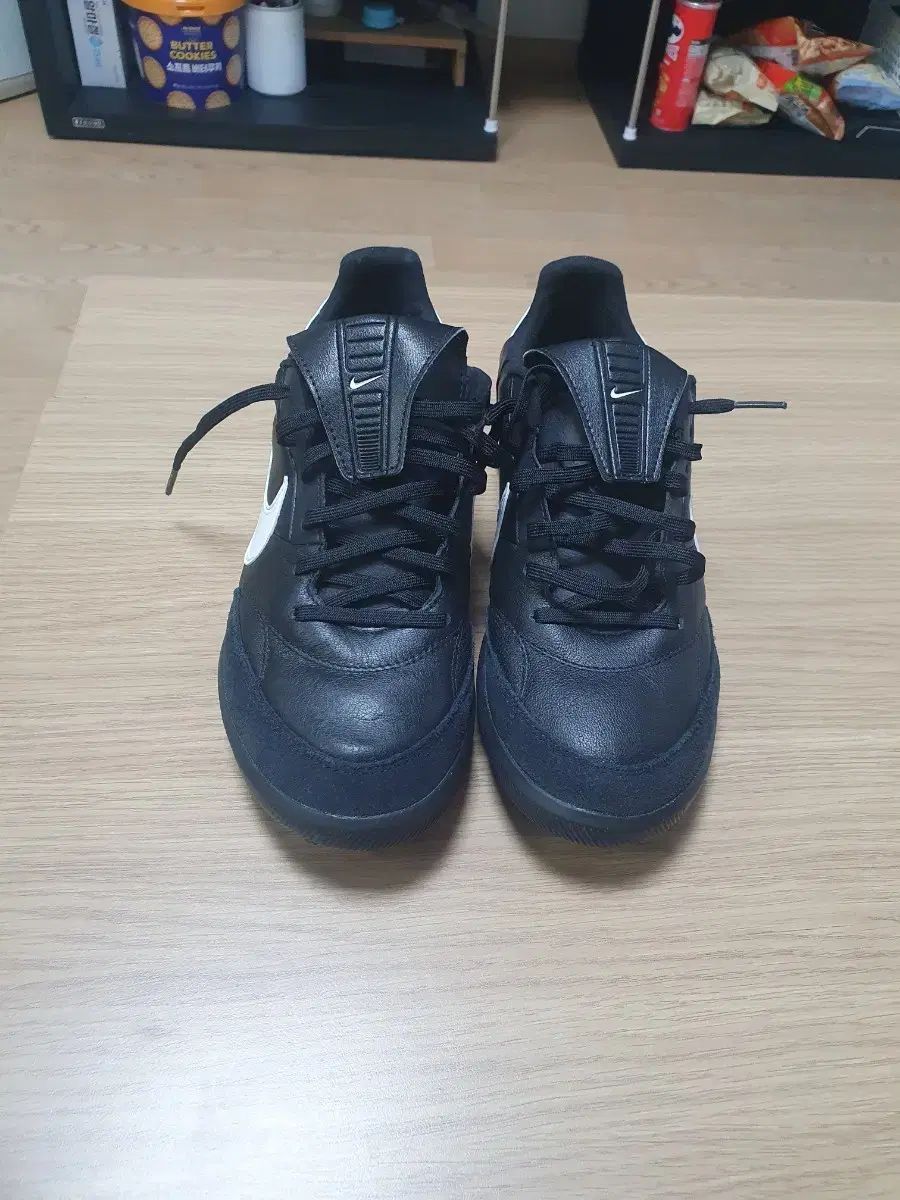 ナイキ ティエンポ ム TF 265