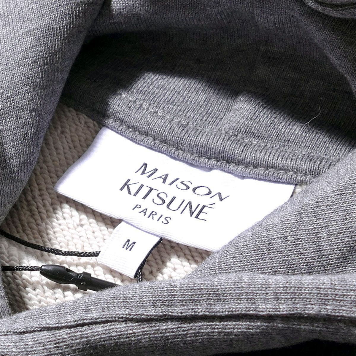 メゾンキツネ MAISON KITSUNE PILLAR コンフォート フーディー PM00701 