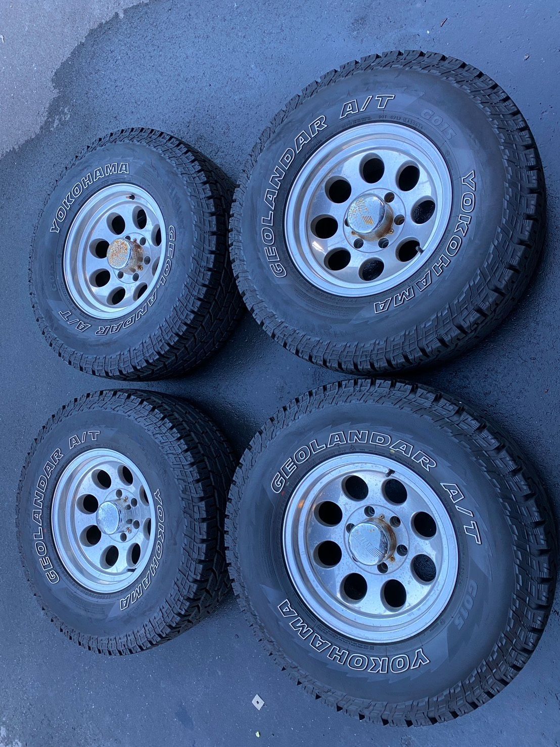 ミッキートンプソン １６インチ A T 285 75 R 16 ４本