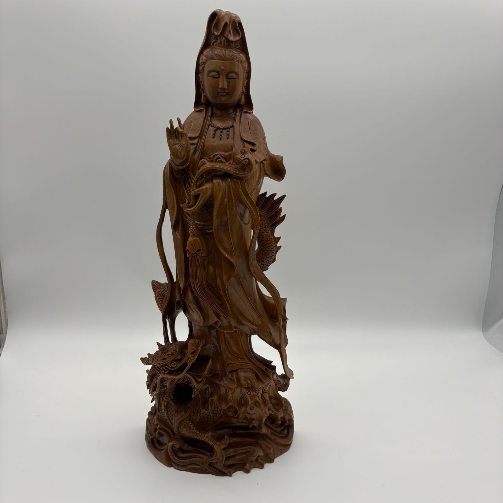 林 洪英作 緑壇木彫 龍上観音像 仏教美術 木彫り 木製 観音像 古美術