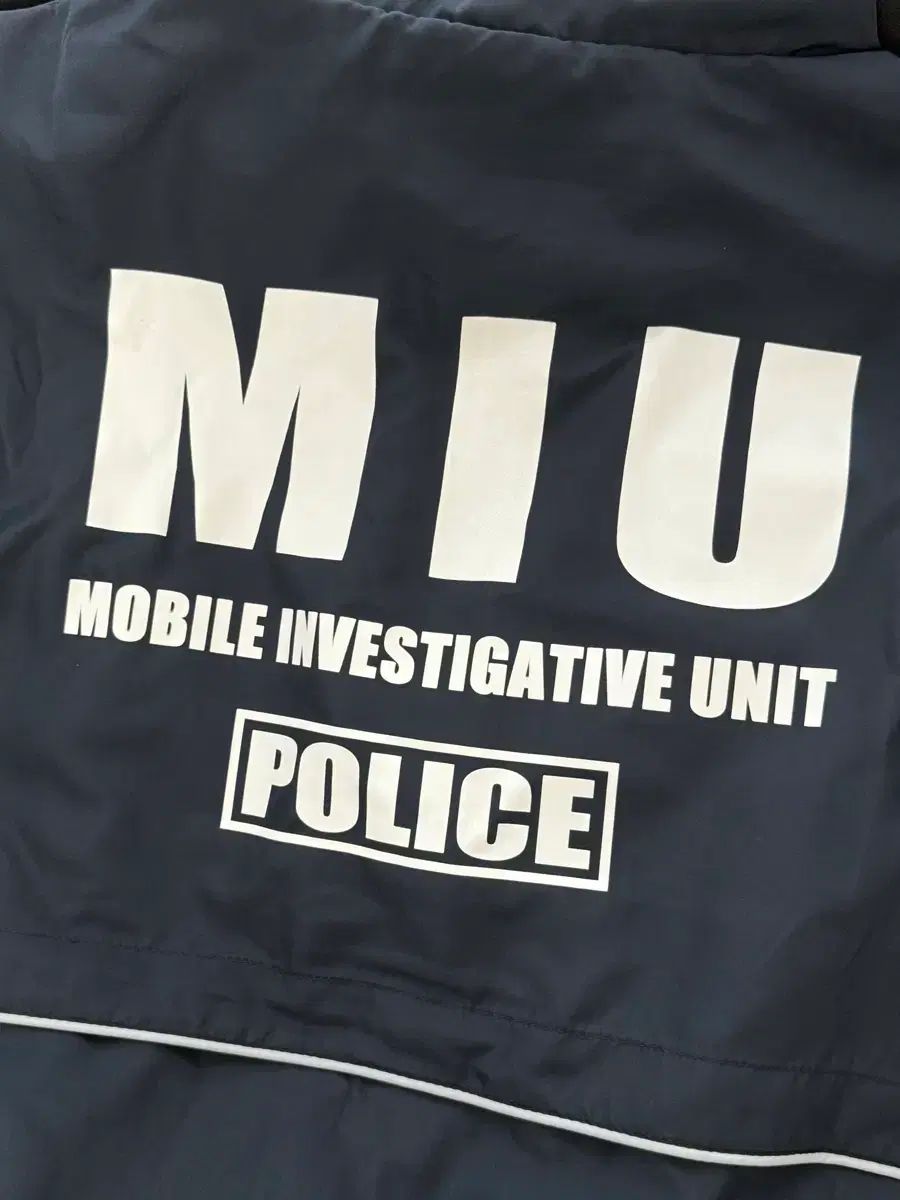 ミウ404 2025 新バージョン ウィンドブレーカー M