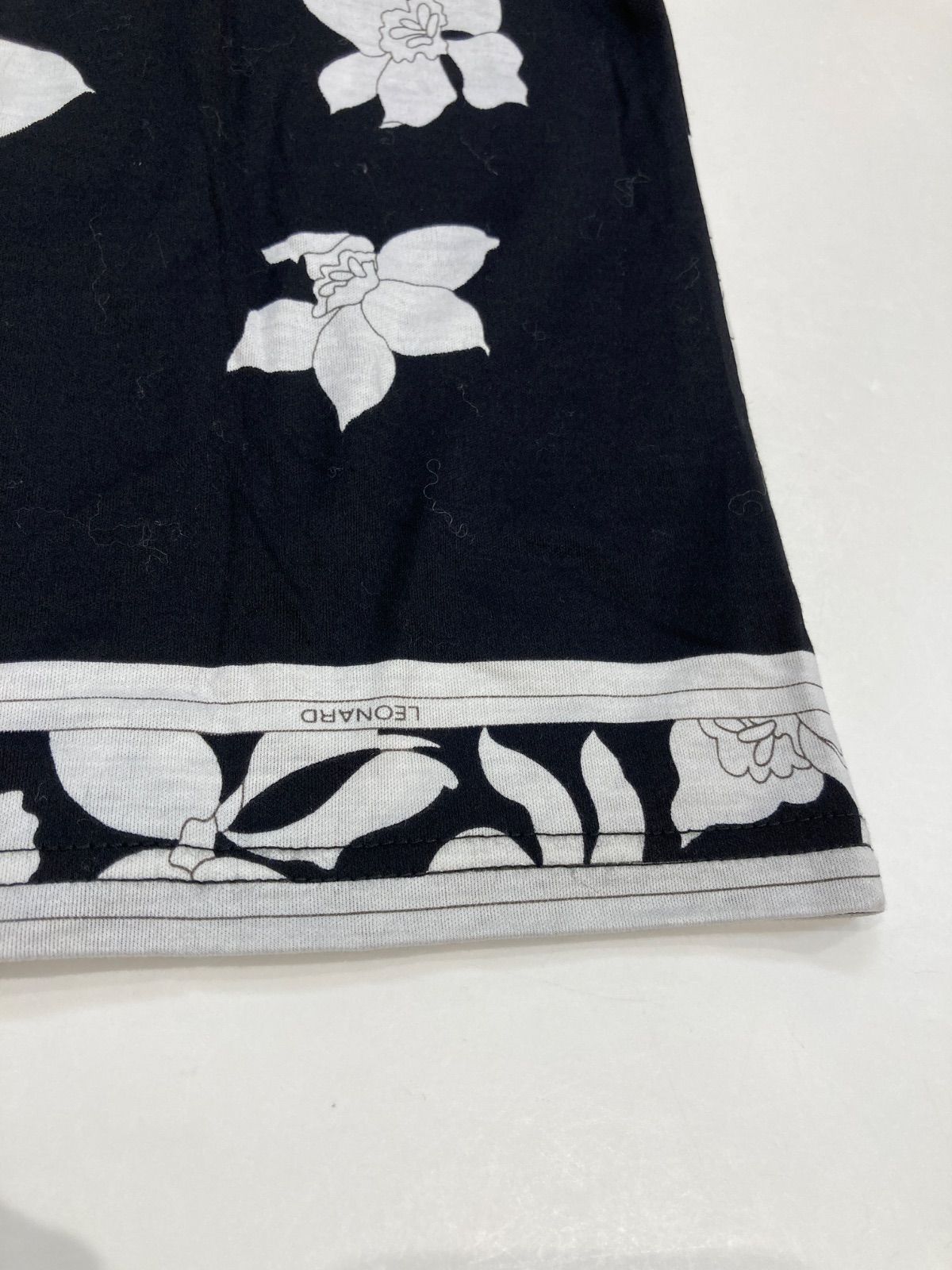 LEONARD レオナール ハイネックトップス サイズL ブラック×ホワイト