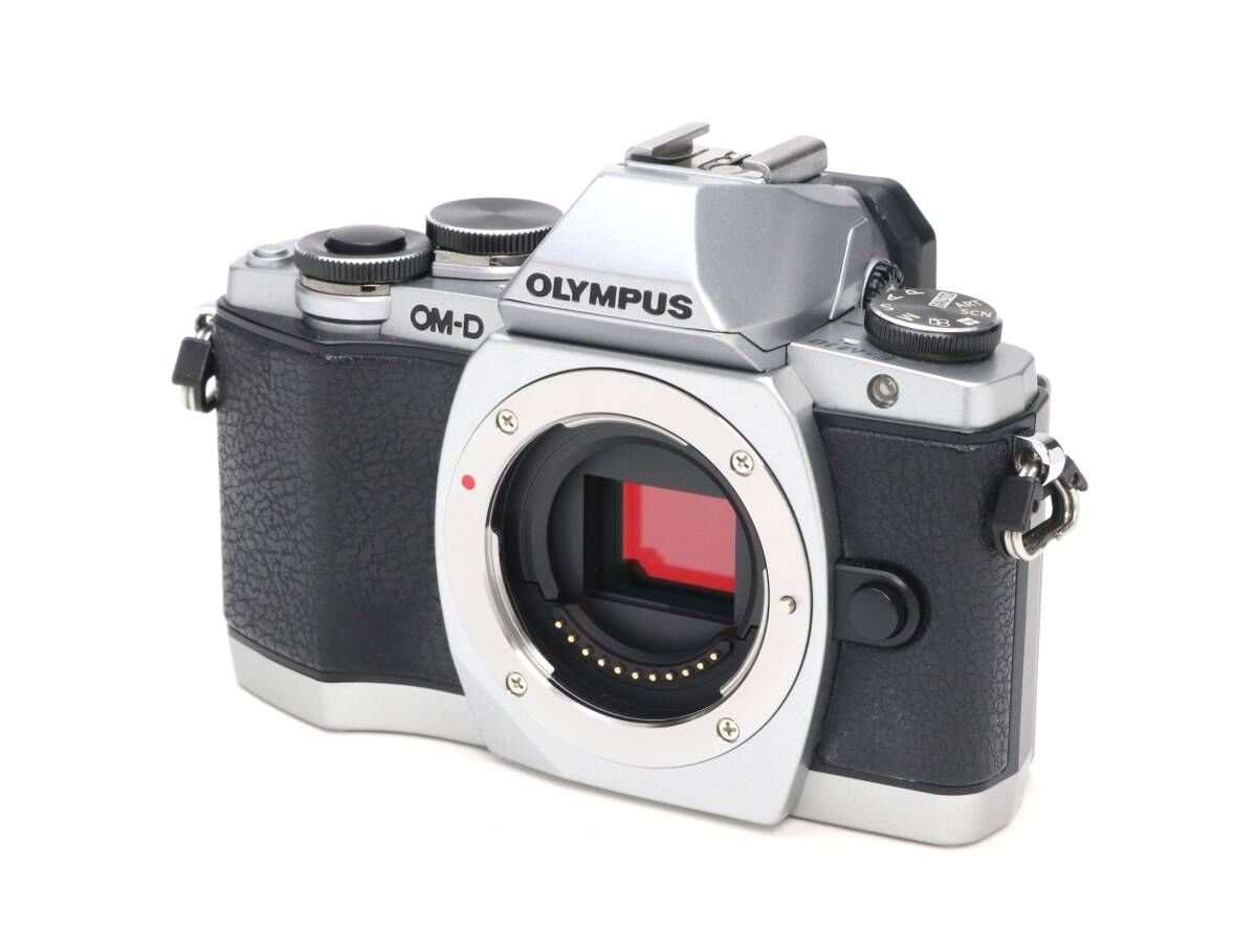 A OLYMPUS オリンパス OM D E M 10 ボディ シルバー シャッター数 5 初期不良 対応 212 93