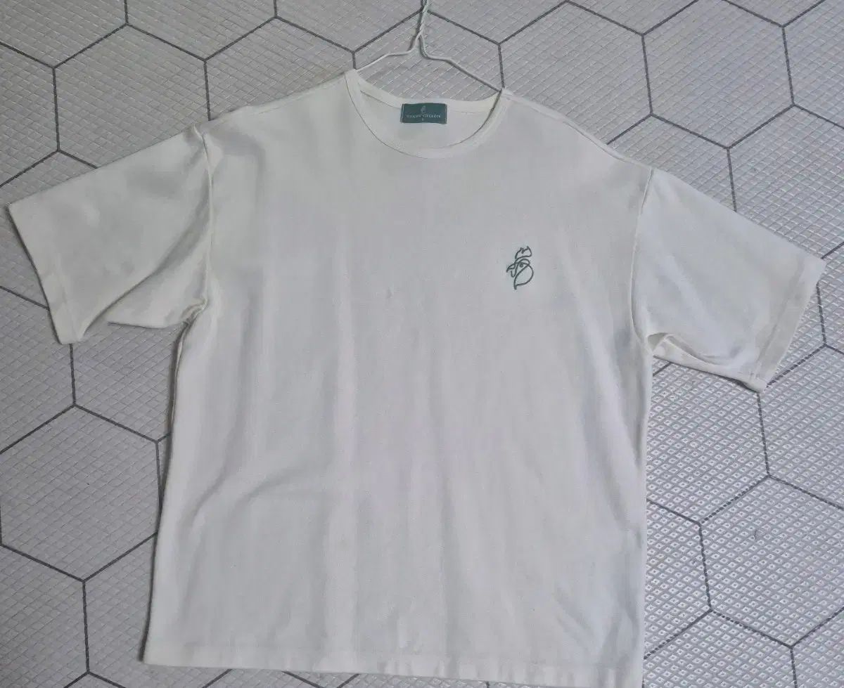 OVAINE GYERUIK NUPRAT HECKER ベージュ M