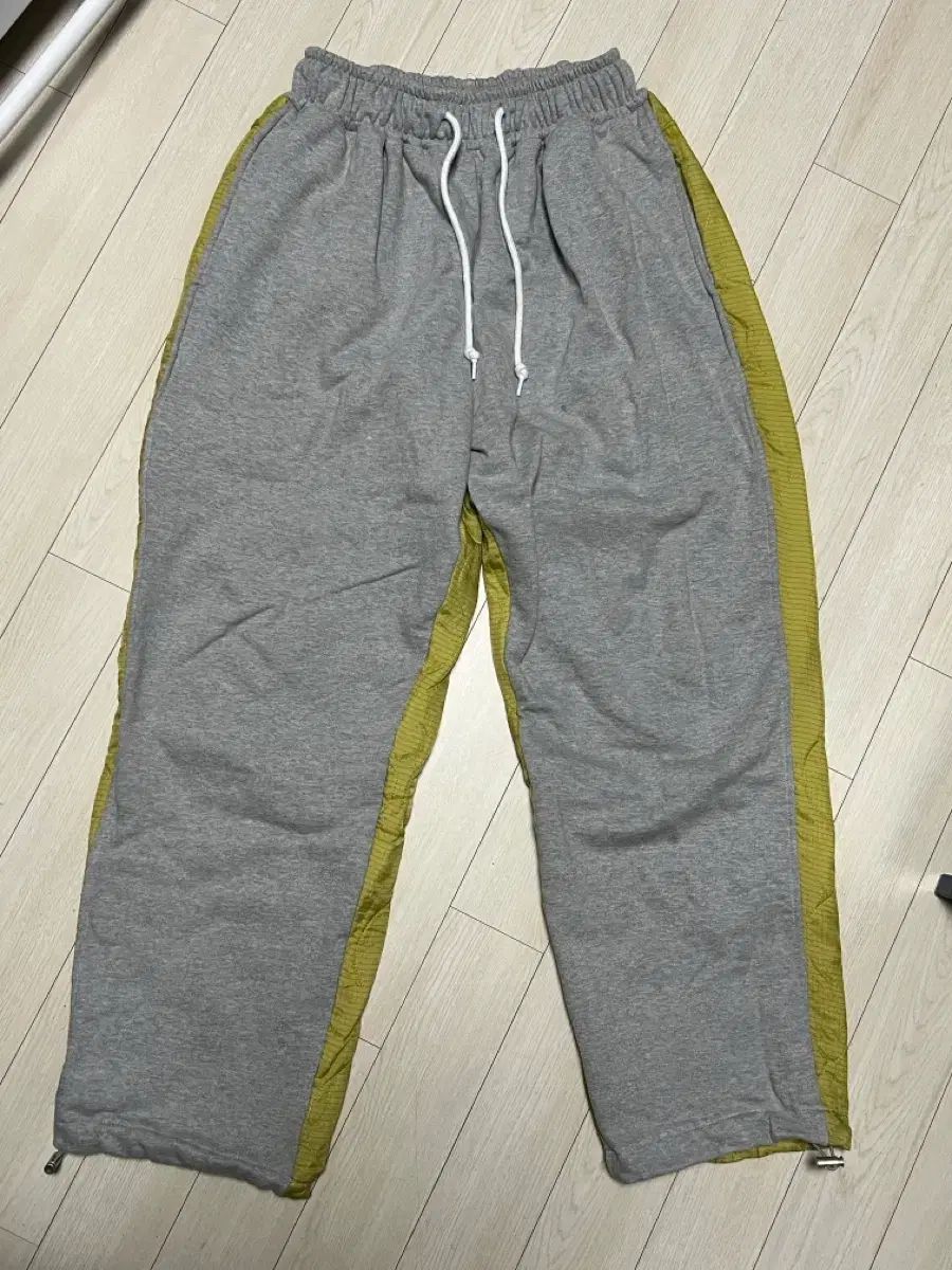 ドゥイップ バイカラー ジョガーパンツ
