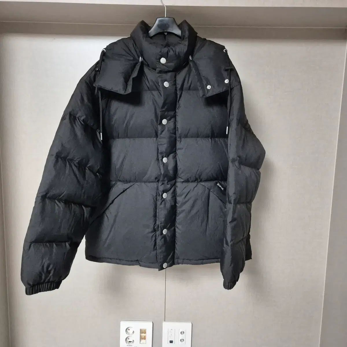 100 WHO A U メンズ ユニ フード脱着 ショートパファー ダウン アウター