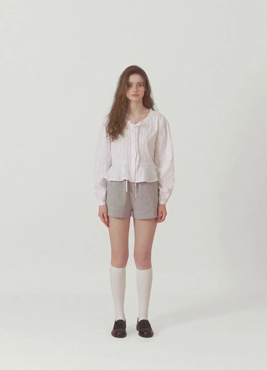 バイムード ボール トレーナー ショーツ グレー