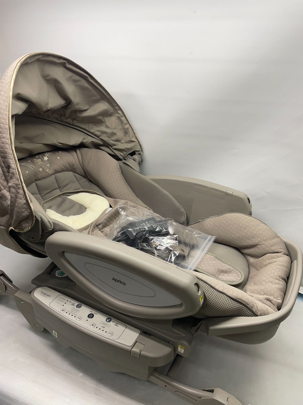 アップリカ ユラリズム オート ム ゆりかご 電動 2050082 12 c 183