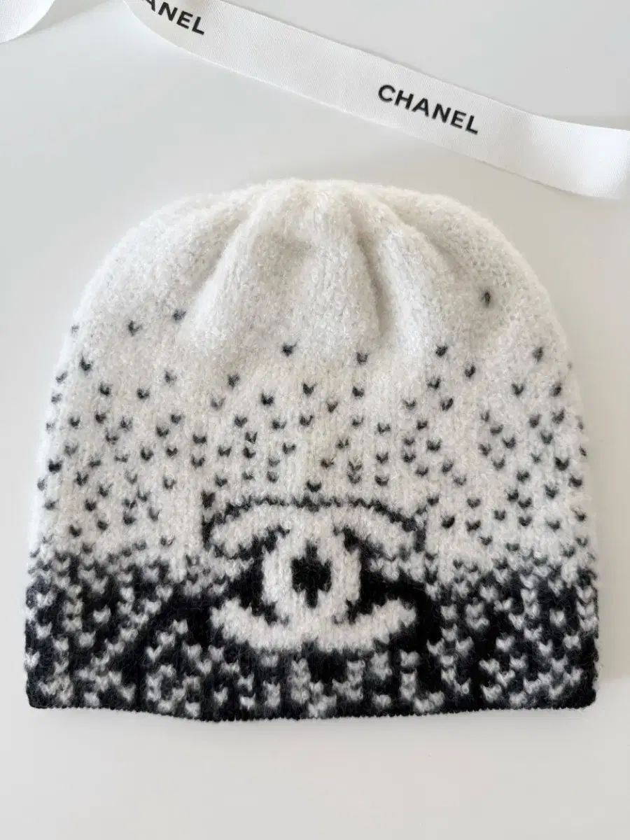 CHANEL シャネル ココ ネージュ CC ロゴ ビーニー 帽子 - メルカリ